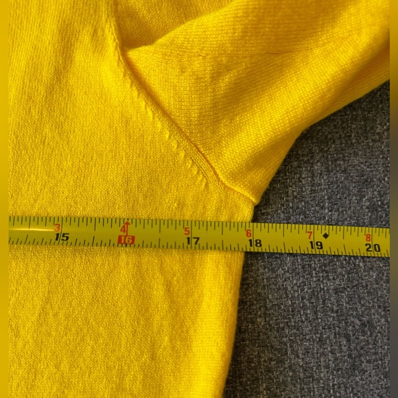 Rachel Zoe Women’s Yellow V-neck, elbow-length puff sleeves knit sweater Size S - Picture 8 of 11